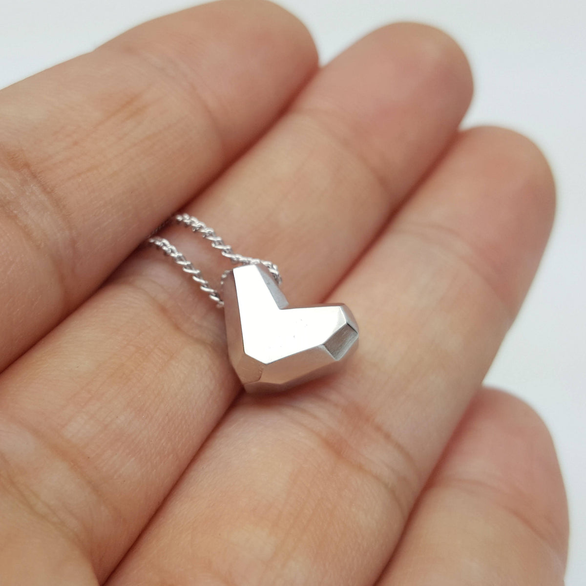 Personalized Bar Necklace, Diamond-faceted Heart, Gift for Mom, Mama Bear, Gold, Silver, Custom Cubs, Mother Gifts for Her, SEGC10004