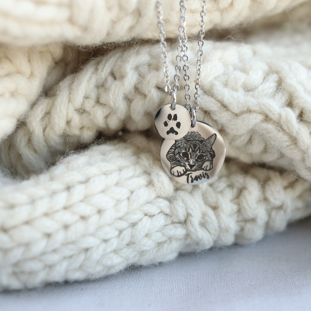 Laser Engraved Actual Paw Print, Personalized Pet Portrait Necklace, Pet Gift for Wife or Girlfriend, Pet Loss Pendant for Women, LXJC100233